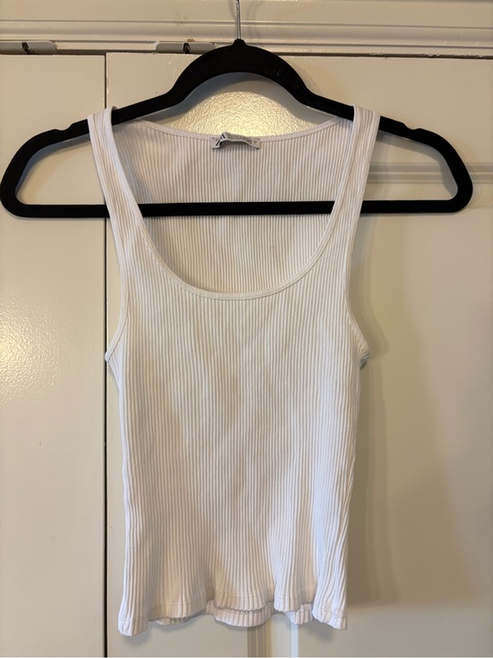 Zara Tops - Zara White Ribbed Scoop Tank Top